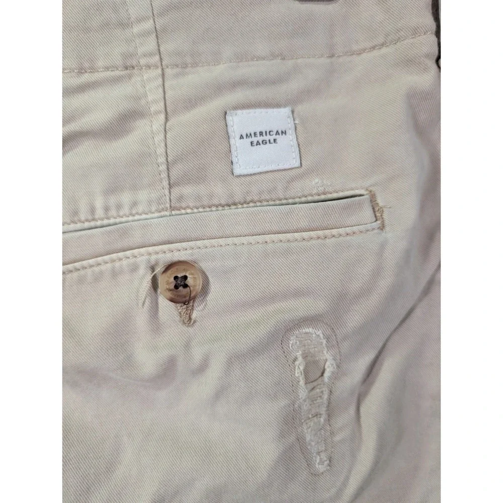 American Eagle Flex Distressed Cutoff Chino Shorts Men's Size 36 Beige Grunge